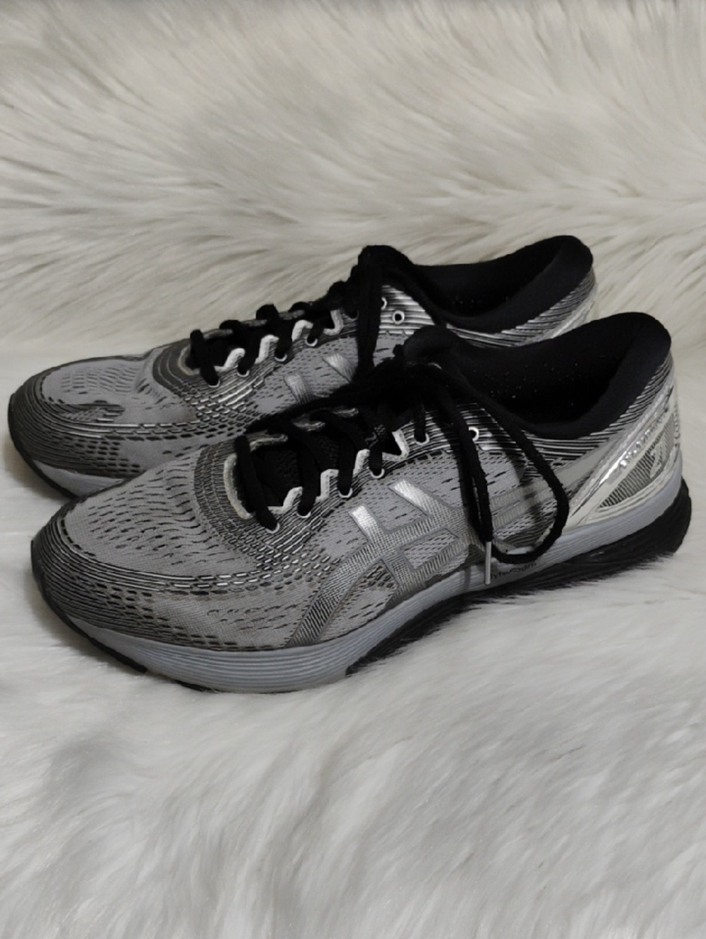 (C-62) ASICS Men's Gel Nimbus 21 Platinum Sheet Rock Silver Sneakers 11.5
